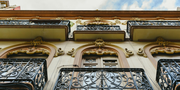 Rehabilitación y Restauración de Fachadas el Pont d'Armentera · Restauración de Fachadas Emblemáticas