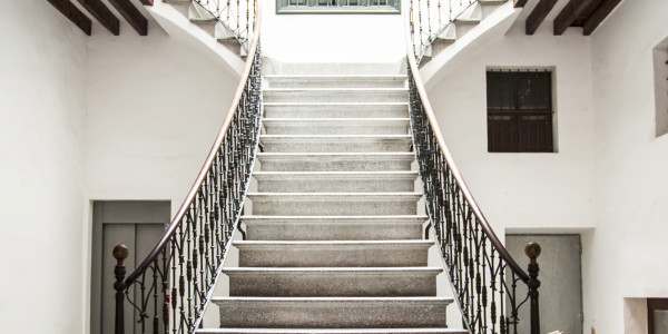 Rehabilitación y Restauración de Fachadas el Pont d'Armentera · Pintado de Escaleras, Patios Interiores, Patios de Luces, Ascensores