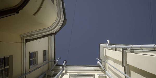 Trabajos Verticales en Fachadas de Edificios / Viviendas Espluga de Francolí · Pintado de Edificios Altos, Patios Interiores de Luces y Estructura Complejas